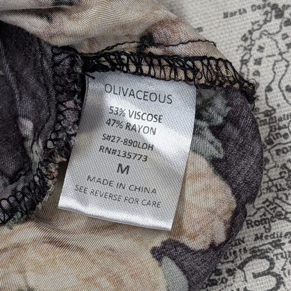 Olivaceous Black Tunic Blouse With Apricot & Pink Hued Floral Print Size Medium - Picture 3 of 5